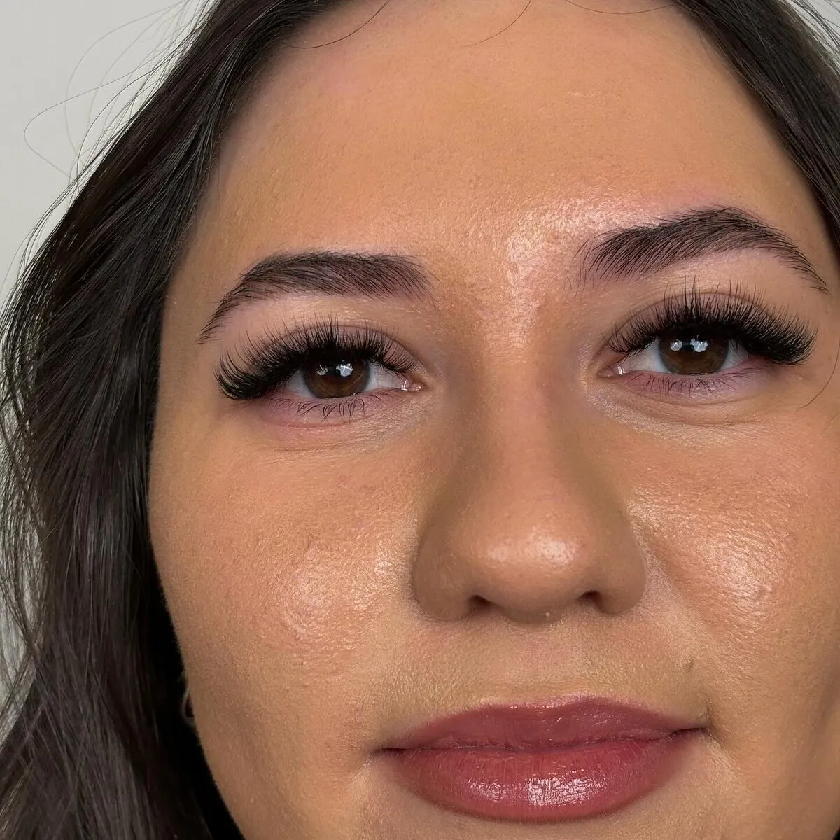 Lash extension set by Mary J Lashes, look 32